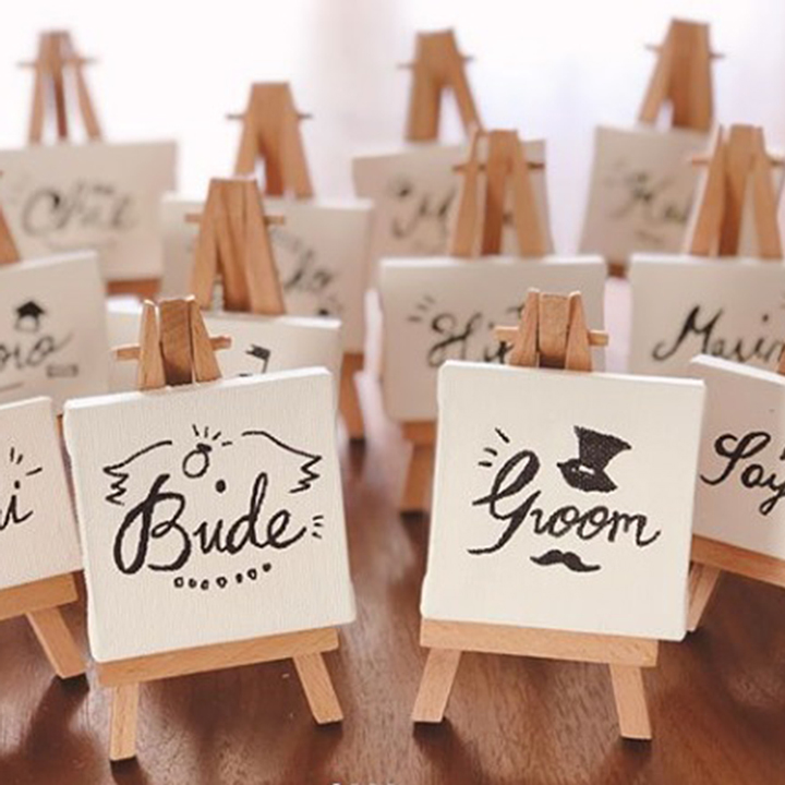 結婚式の席札アイデア18選！ひと工夫でゲストに喜ばれる席札にブラプラヒトとは違う結婚式・フォトウェディングを