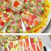 こどもの日去年と同じ、鯉のぼりのお稲荷さん🦊 去年より魚のクオリティー低下😂 具材が余ったのでちらし寿司も。 具沢山のお味噌汁と、たたきキュウリ、 鶏胸肉の磯部焼き。 満足じゃ。 すくすく大きくなってね👶🏻 早いもので、来月で2歳