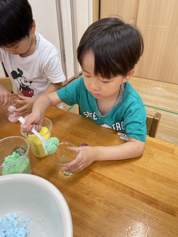 今月の制作活動🍓🍎川崎市中原区の武蔵新城駅近くの保育園 いちご保育園・りんご保育園