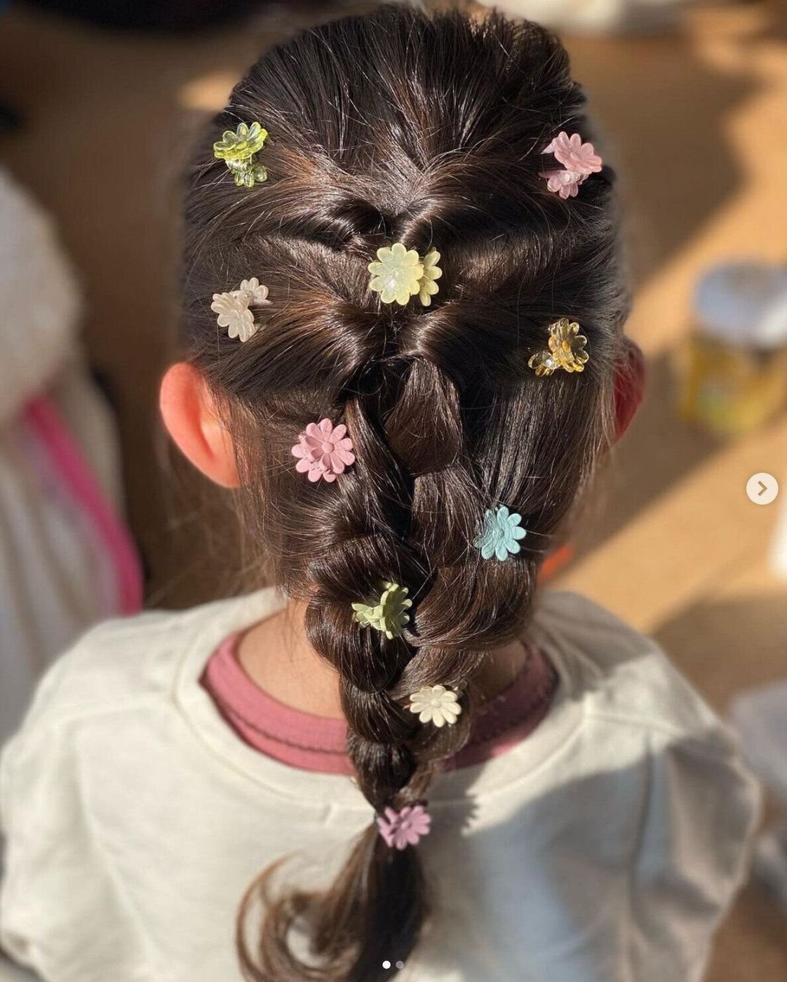 結婚式の髪型2020子供にお勧めのヘアアレンジ10選！自宅で出来る簡単アレンジのやり方まとめ