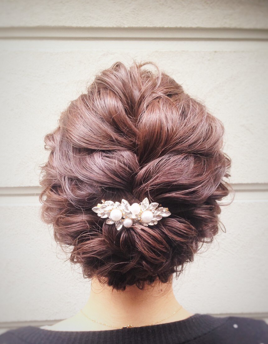 ショートヘア向け結婚式お呼ばれスタイル10選！セルフでもできる簡単アレンジRAXY ラクシー