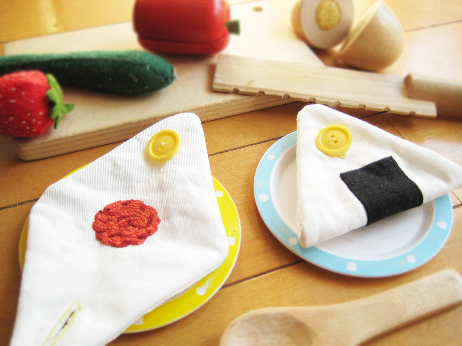ボタン留め練習 手作りフェルトおにぎり 具入り、おまけ付き簡単手作りおもちゃ- YouTube
