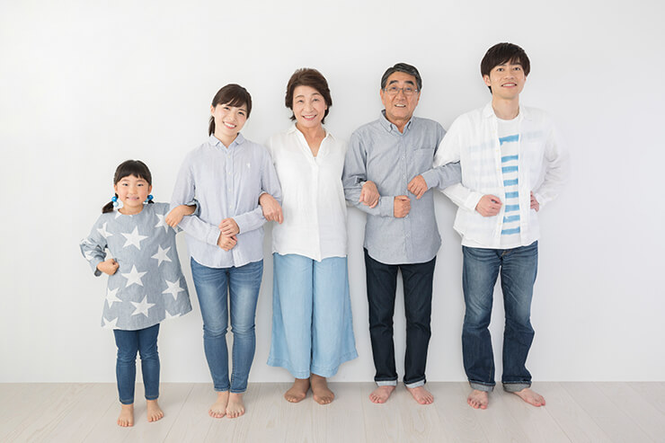 本当に依頼して良かった」結婚10周年記念におしゃれな家族写真の撮影OurPhoto アワーフォト