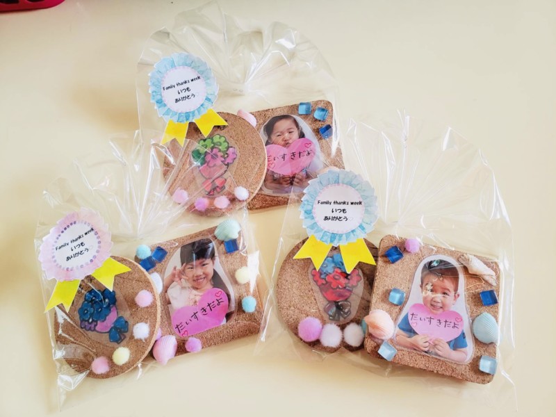 ぐるぐる描きの壁飾り世界文化ワンダ