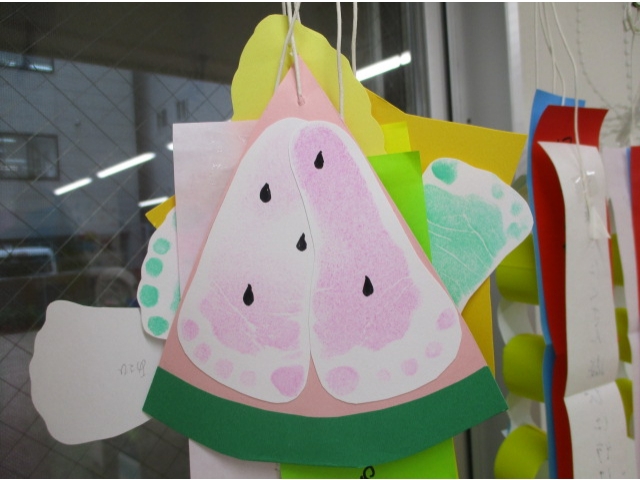 七夕製作の様子 0.1歳児 🌟