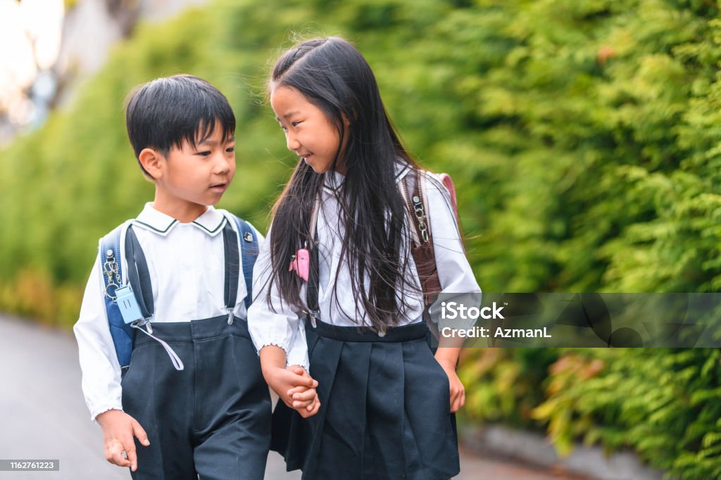 ランドセルの小学生兄弟の写真素材30109687- PIXTA