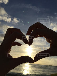 カップル写真の撮り方: 王道から匂わせっぽいまで揃えた撮影テクニック