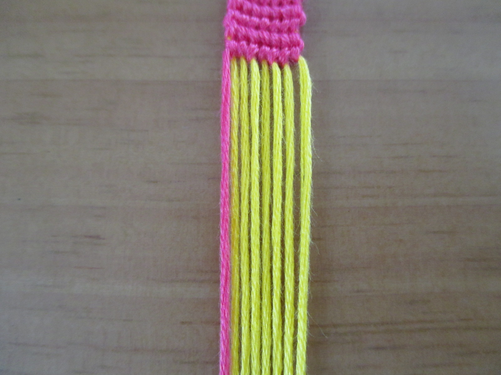 カラフル✩文字入りミサンガ アルファベット・数字 の作り方 手順37ブレスレットアクセサリー アトリエハンドメイドレシピ 作り方 と手作り 情報サイト