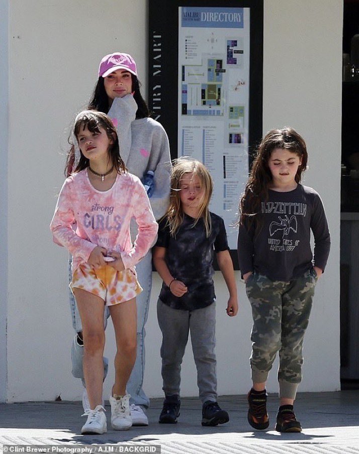 ミーガン・フォックスとウィル・アーネットのサイン入り8x10 TMNT写真