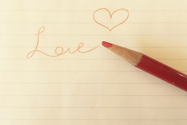 恋愛に効く強力なおまじない23選！恋愛成就・告白されるおまじないとは