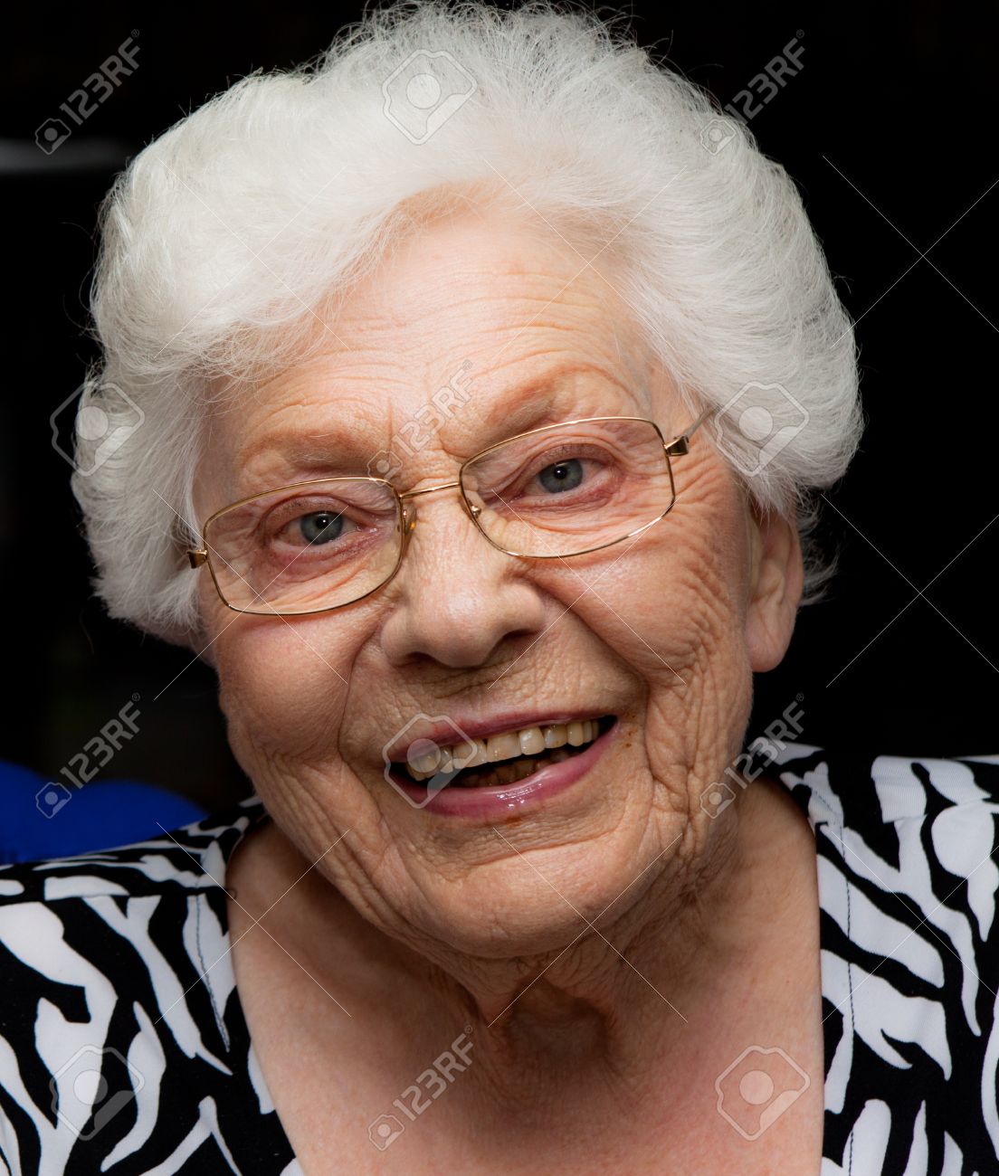 揺れるチューリップイラスト - No: 949544無料イラスト・フリー素材なら「イラストAC」