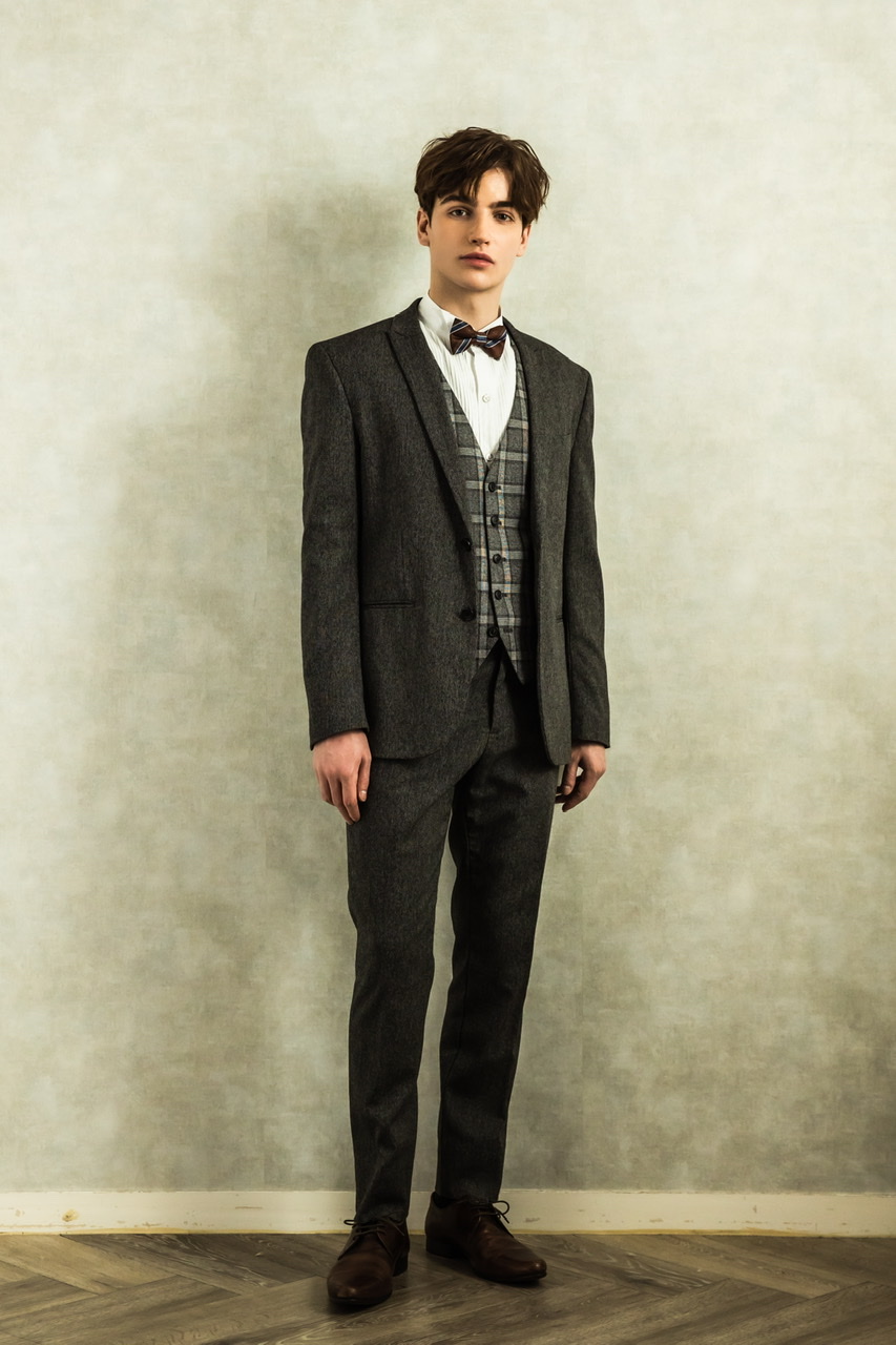 一万円スーツ ビーチ前撮りのおすすめ男性衣装10着＋格安ウェディング衣装購入の注意点バリ島撮影会社ムーンライズエンターテイメント