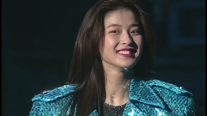 ちよっと遅れ気味の森高千里さんのファンです🎵 只今デビュー25周年企画森高千里セルフカバーシリーズを集めています👍️あとVol9とVol10の２つを残すだけになりました🍀森高千里ちゃん森高千里森高千里さん森高千里ファン森高千里セルフカバーシリーズ