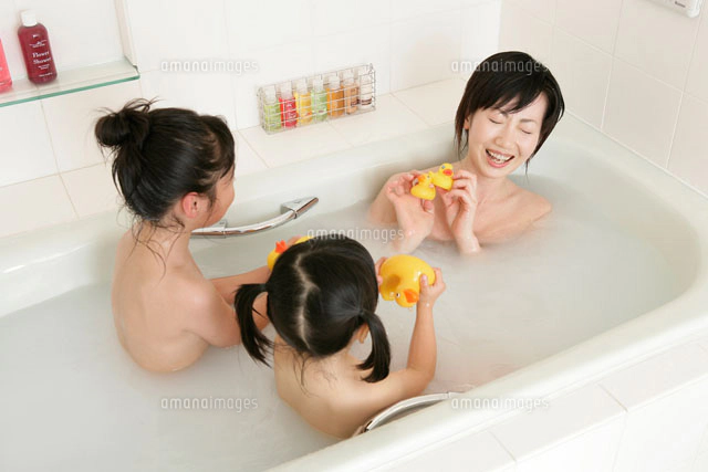 いつから一人でお風呂に入れる?」子どもが一人でお風呂に入り始める 年齢 と 準備方法東京ガス都市生活研究所東京ガス ウチコト