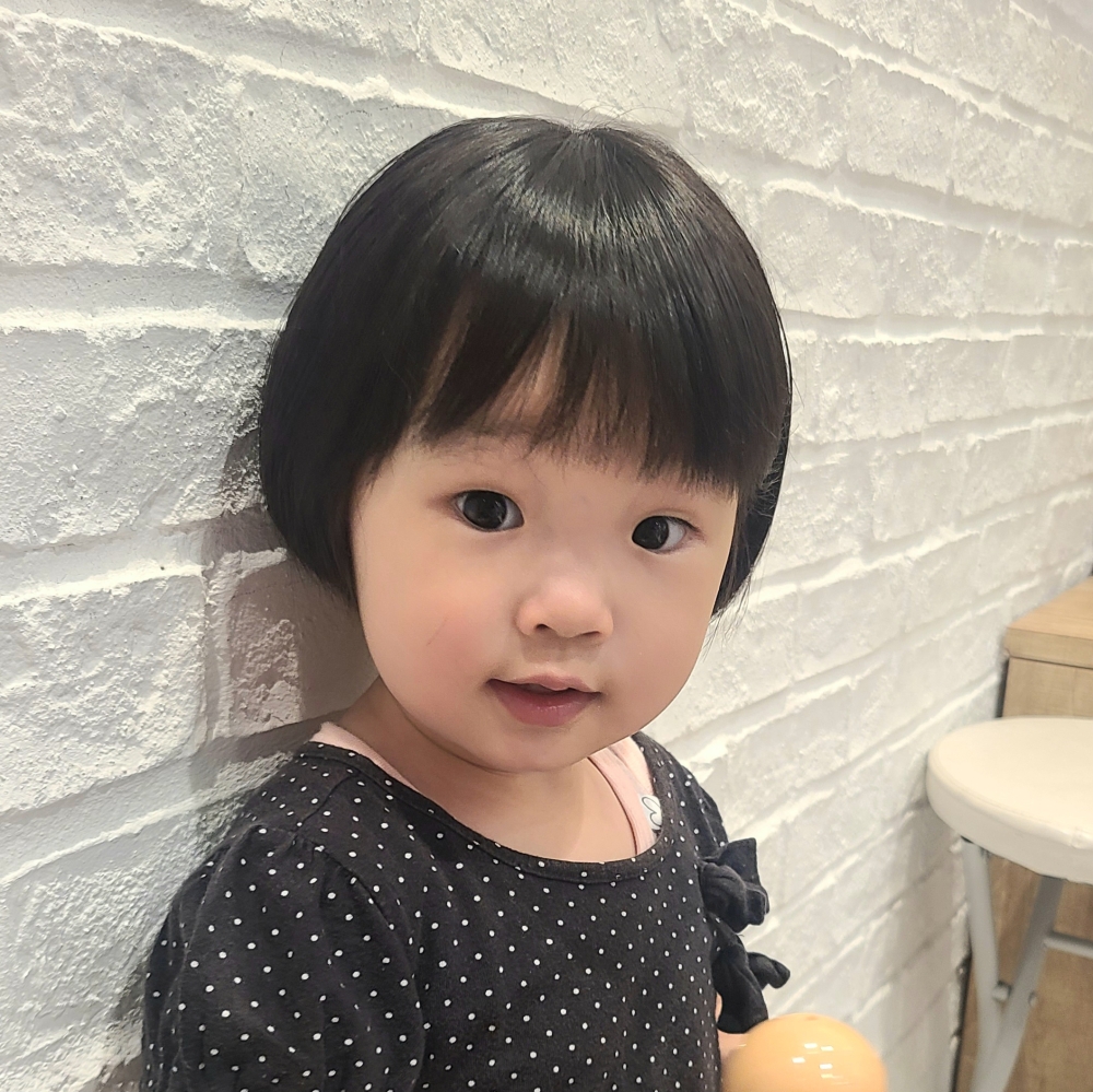 2025年秋 子供に似合うワンレンの髪型 ヘアカタログ・ヘアスタイルショート を探す- OZmall ビューティ