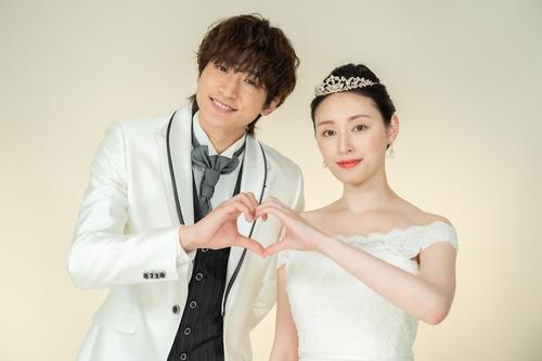 神保町に日本酒バル「terrA」がオープン。旅と山好きな夫＆酒と音楽を愛する妻の夫婦で営業する、地域密着のコミュニfavy ファビー