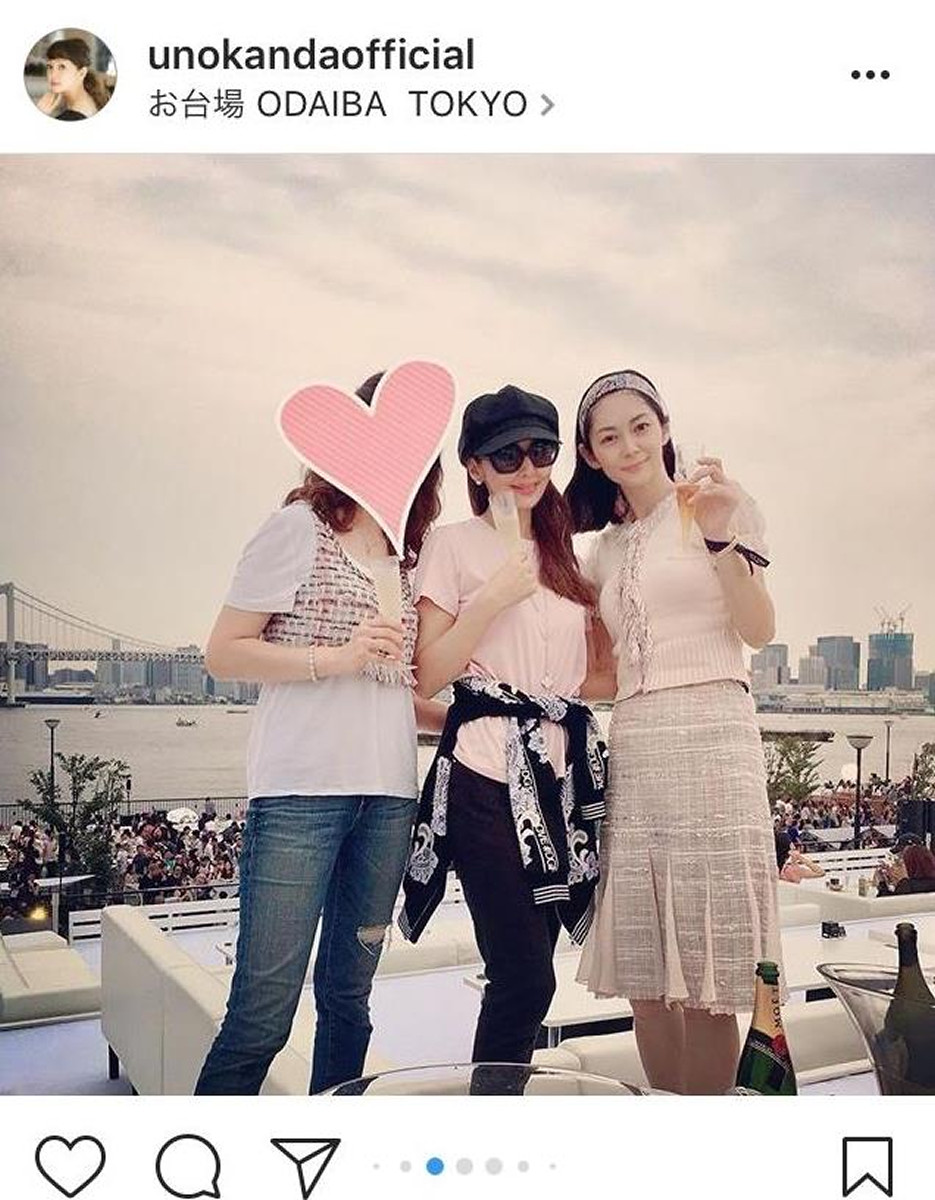 伊東美咲 『突然占い』で3人の子供と暮らすハワイでの私生活を公開！めざましmedia“好き”でつながる