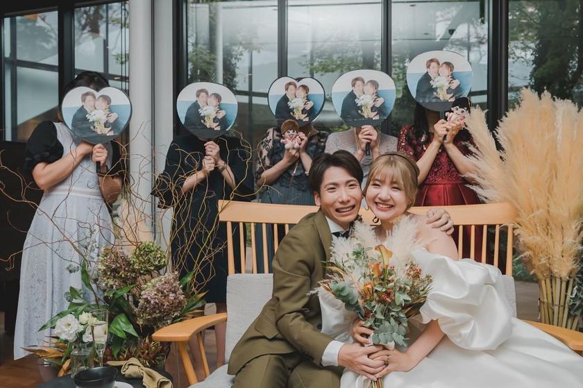 サンプル購入 結婚式の席札 友禅和紙扇子型 和風 ウェディング お名前入りオーダー プチギフト パーティー お祝い 席次表・席札・メニュー表 紙月+通販 15854704Creema クリーマ