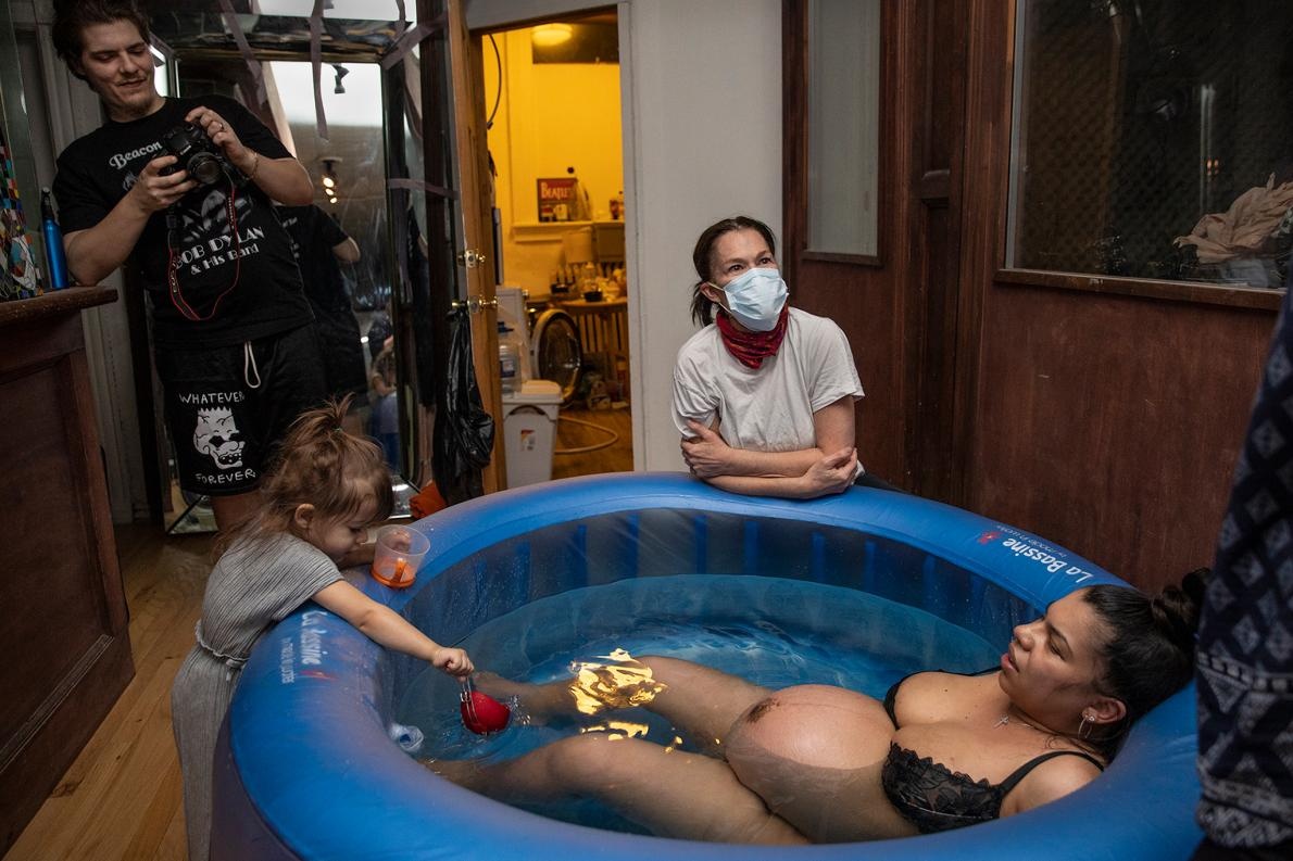 優しい顔はメイク法で近づける！共通する3つの特徴や大切なポイントもご紹介Domani