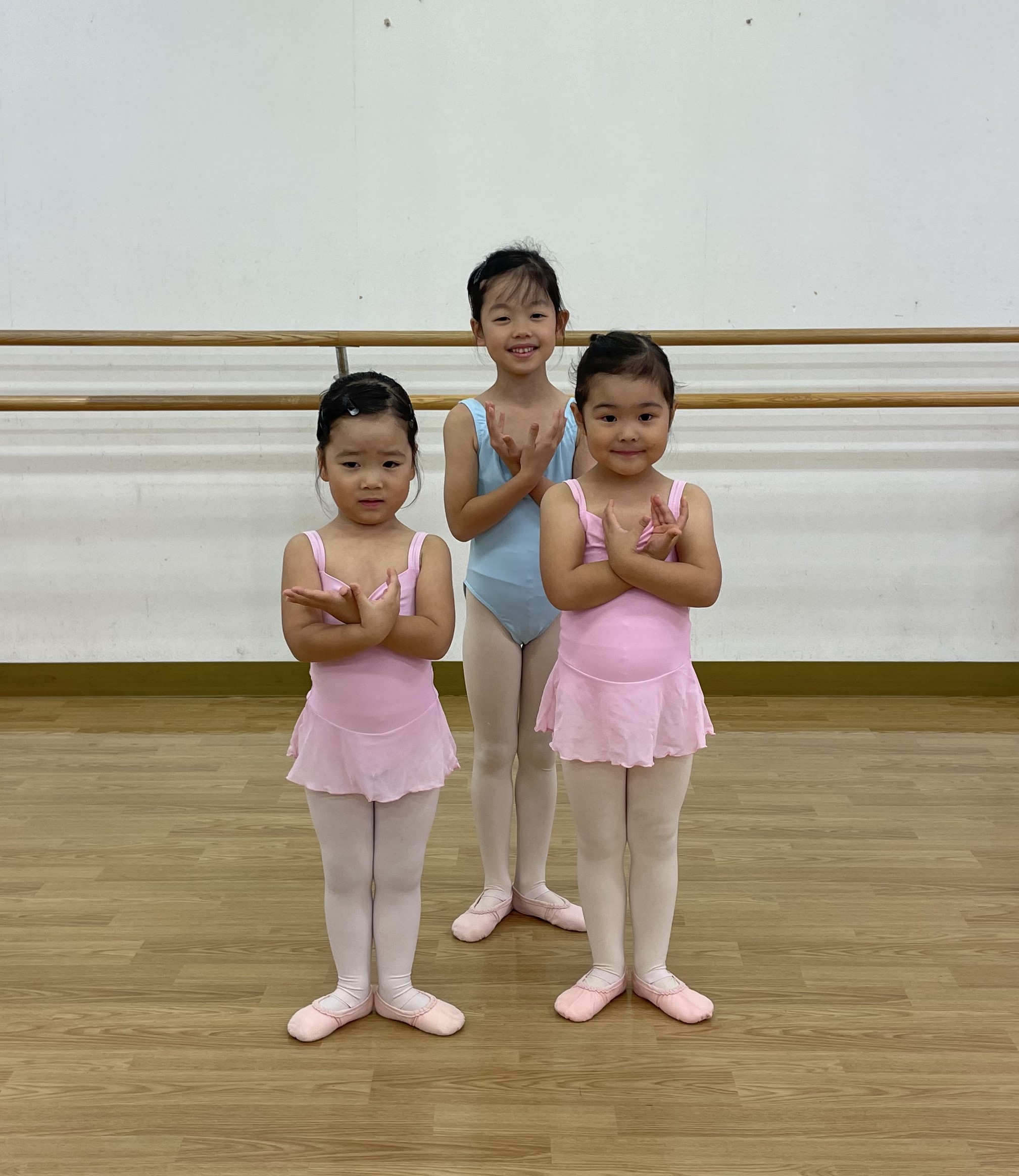 NOAバレエキッズスクール ～子供クラス・英語クラス 3才～小学校高学年 ～