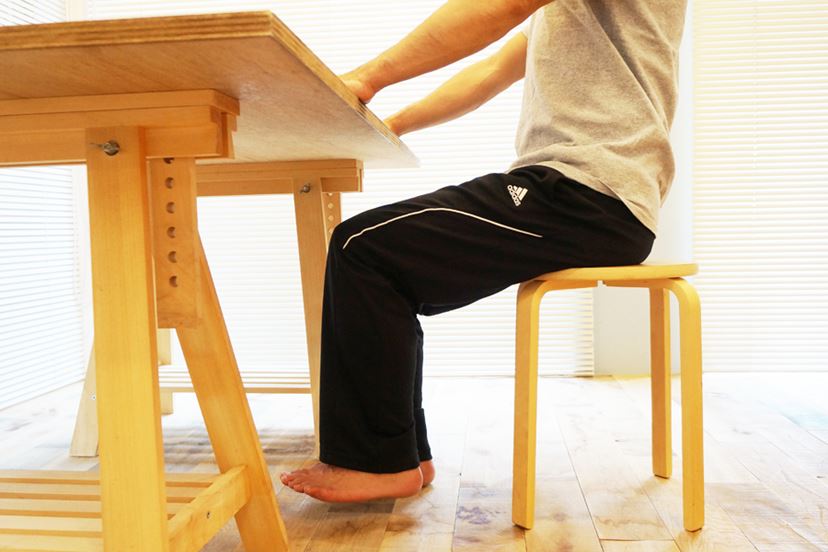 o脚 座り方自宅で実践できるポイントと予防ストレッチ紹介札幌市東区の整体なら「足うら屋」