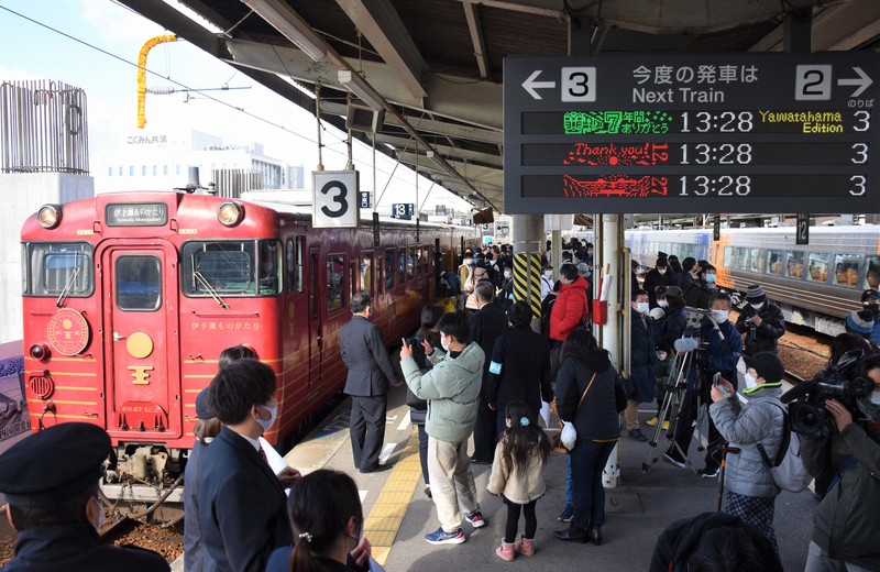 【鳳来】に行きました。(松山市本町)愛媛の濃い〜ラーメンおじさん(2022.9.9県内615店舗訪問完了)