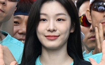 チン・テヒョン＆パク・シウン夫妻、養子の迎え入れを決定 「本当の両親に」Infoseekニュース