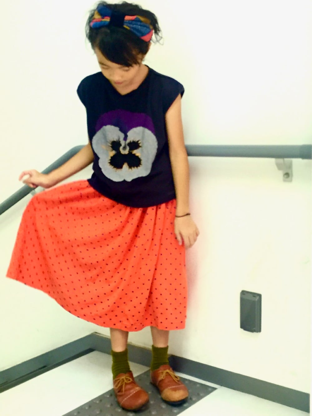 オレンジ系のアイテムを使った「チュールスカート」のキッズ人気ファッションコーディネート - WEAR