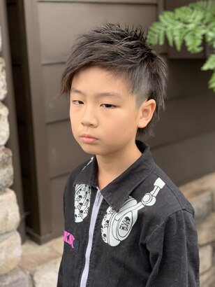 ツーブロアシメアシメツーブロ刈り上げ5歳七五三卒園式入学式男の子の髪型子どもの髪型チョッキンズキッズヘアキッズ専門キッズ専門サロン