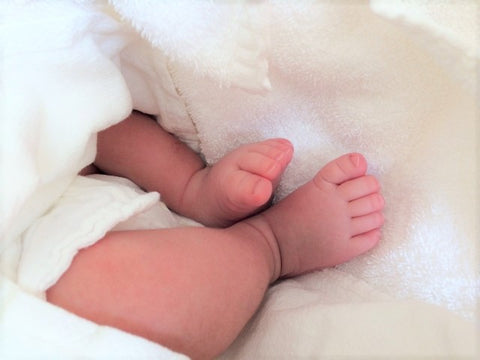 13,902 赤ちゃん 足 Stock Photos, High-Res Pictures, and Images - Getty Images