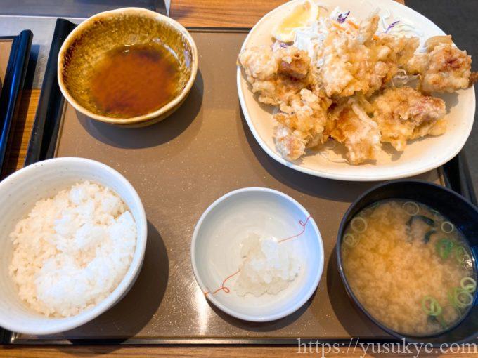 やよい軒 キッズメニューはオマケのオモチャ付きユルおや