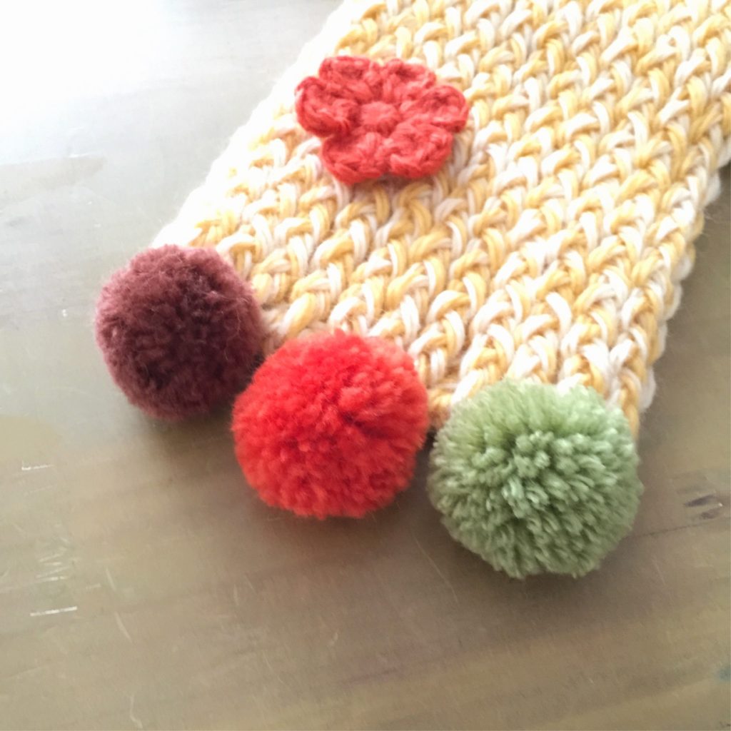 初心者さんにも短時間で編めるミニマフラーの編み方 簡単100均毛糸- おばちゃんでもできる