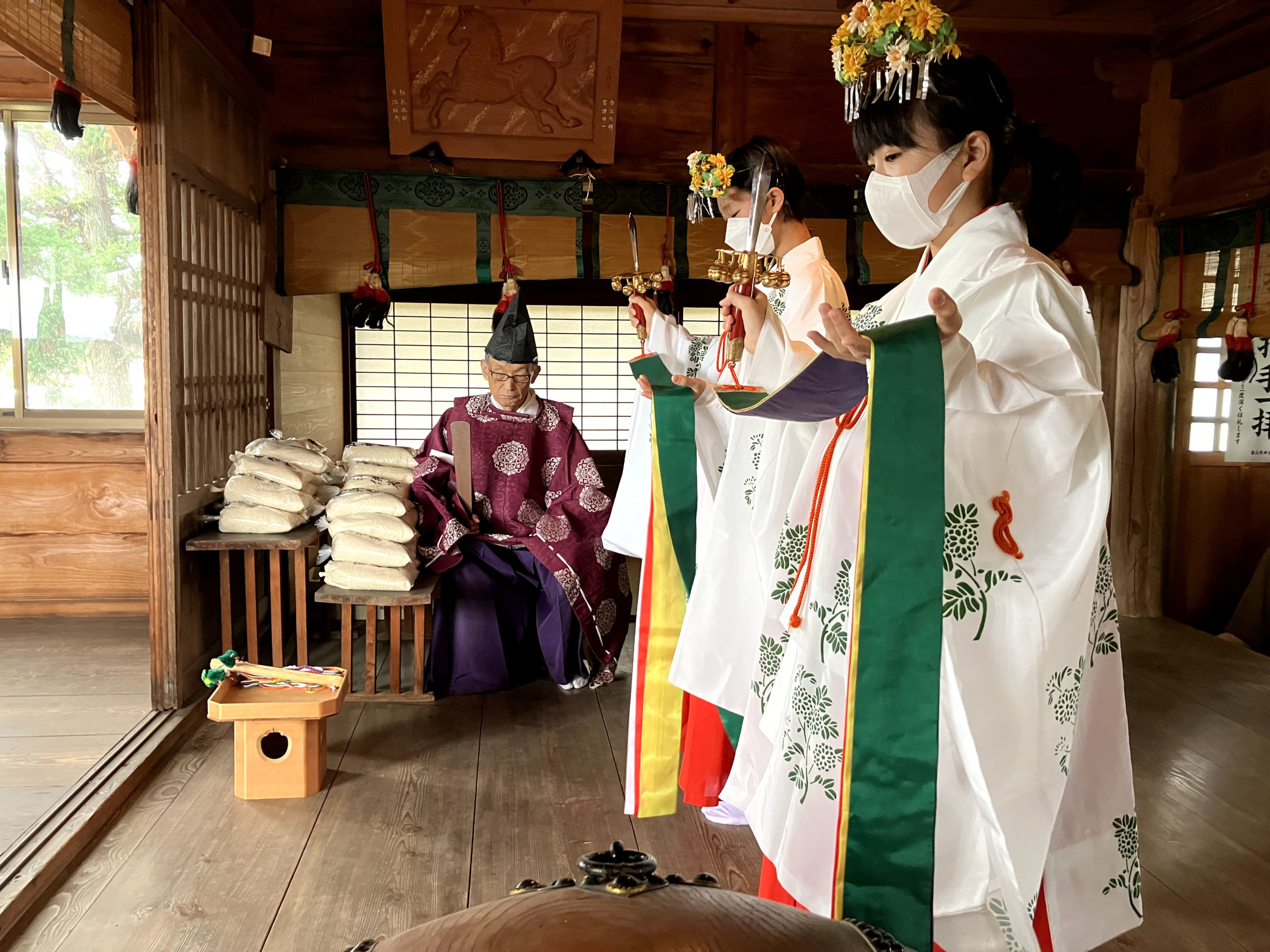 神に仕える聖職・巫女の仕事内容とは？ 神社の話- ラブすぽ