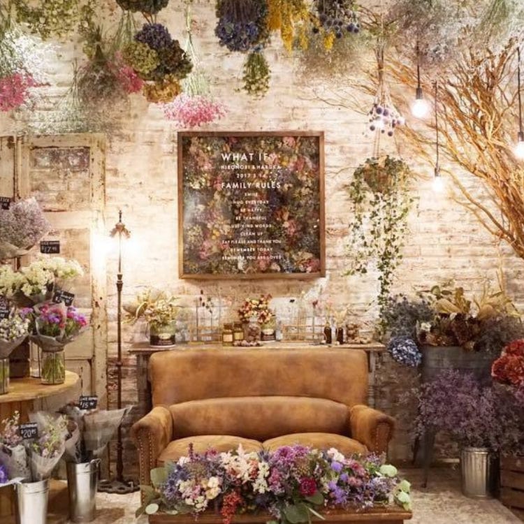 ゲストの距離がグンと縮まる「高砂ソファ」スタイルのウエディングコラム&トピックス公式・ウェディング 浜松市の結婚式場ジ・オリエンタルテラス ハイダウェイ