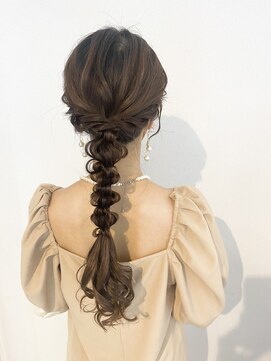 結婚式におすすめの髪型。お呼ばれマナーも確認しておこうomotte magazine from ANNIVERSAIRE記念日にまつわるマガジン