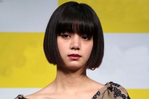 池田エライザ、幼少期きょうだい写真「鼻の穴の形が似過ぎている兄とおもちみたいな弟」 - スポーツ報知