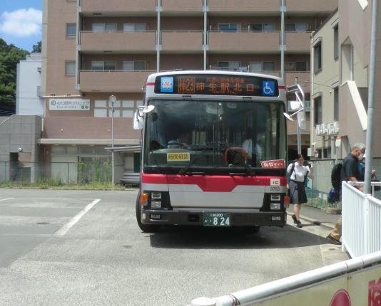 柿生駅北口[10163000500]の写真・イラスト素材｜アマナイメージズ