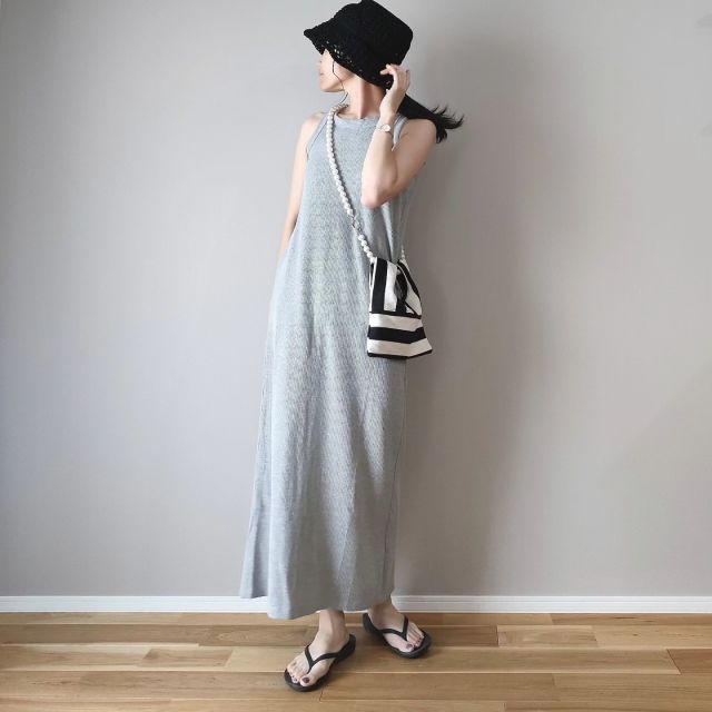 公園に行く日の「帽子」スナップ！オフホワイト～ベージュが人気VERY