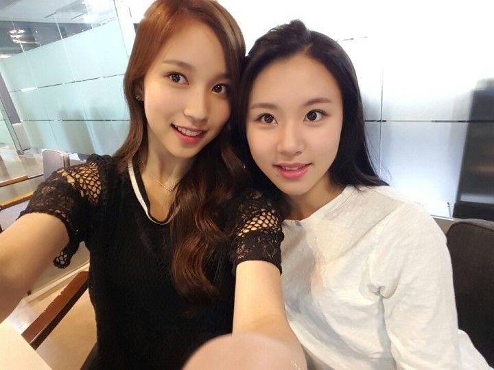 本当に妊娠6カ月？ 元JEWELRYチョ・ミナがウエディングドレス姿公開-Chosun Online 朝鮮日報