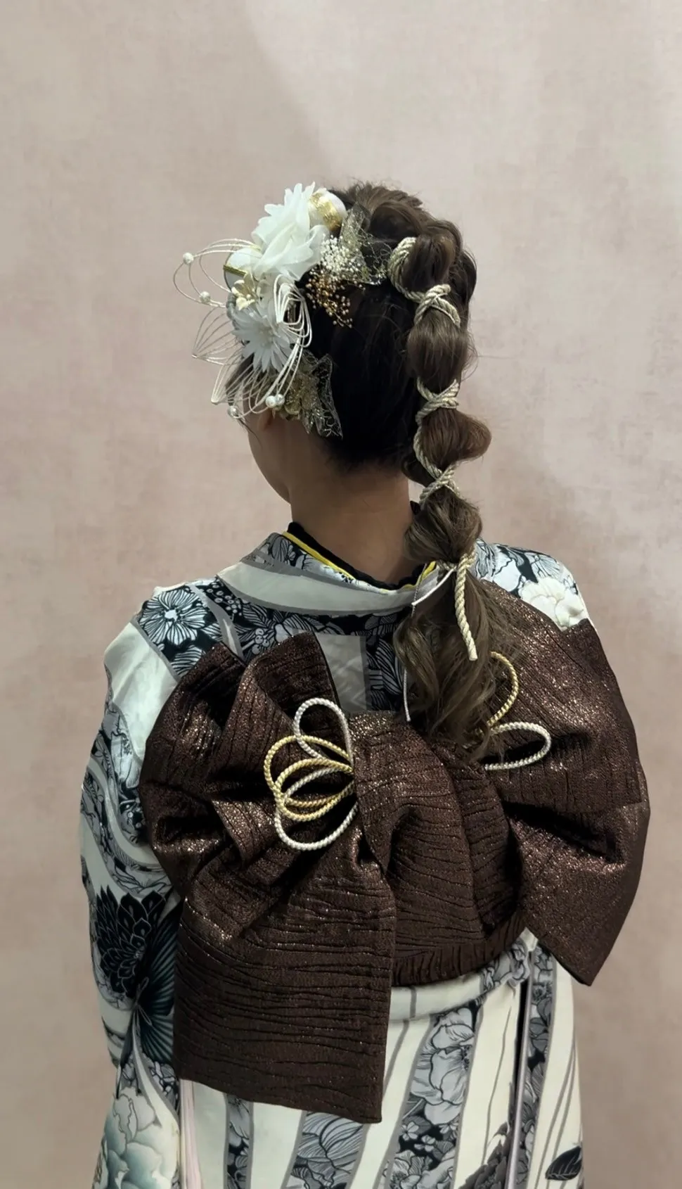 振袖で髪を下ろすのはアリ？成人式におすすめ！トレンドのダウンヘアアレンジ成人式の振袖レンタル 花てまり京都 滋賀 神戸