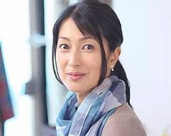 鶴田真由の父親は鶴田浩二なの？現在白髪頭の原因と理由は！トレンドシュータ