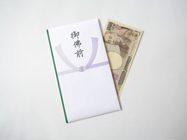 三回忌は御霊前？御仏前？香典袋の書き方と金額目安も解説小さなお葬式