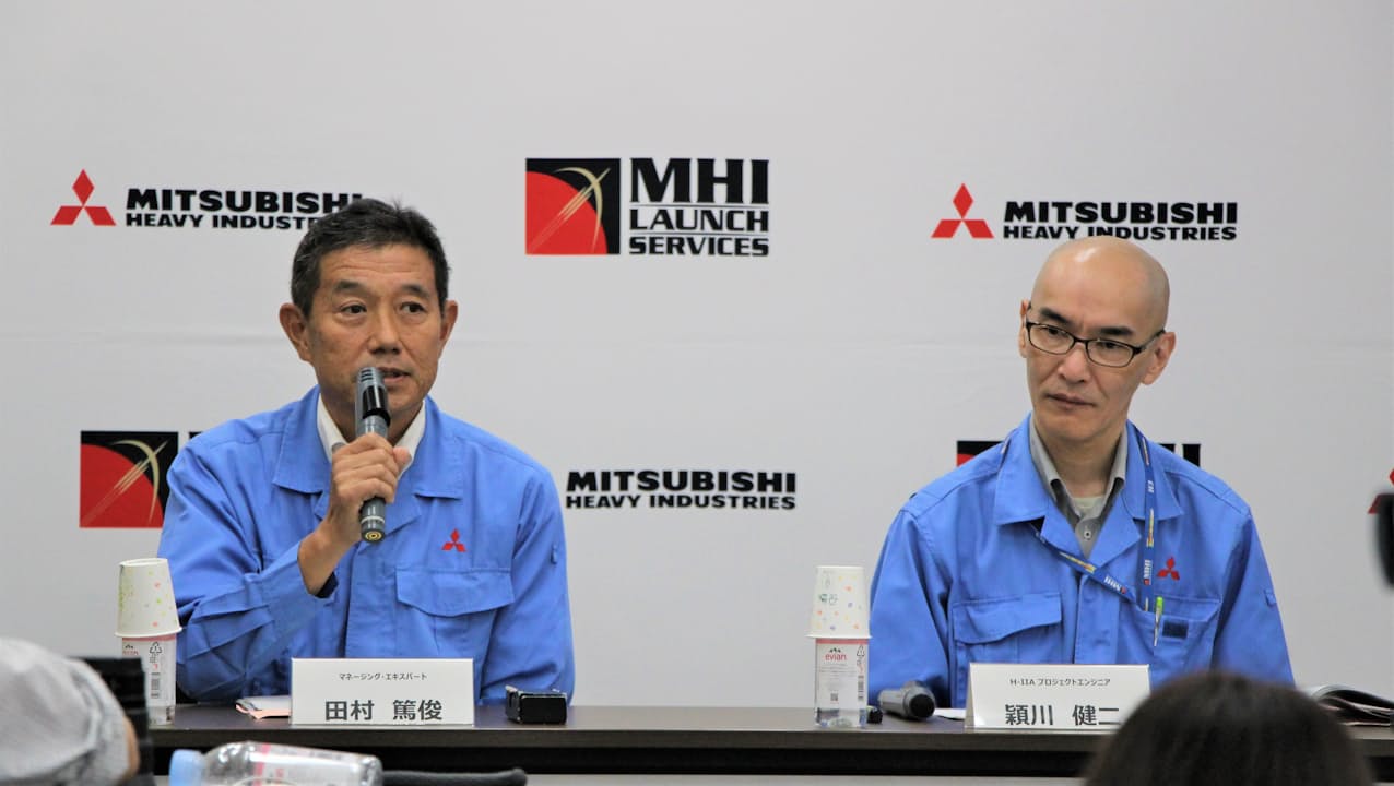 汚れのない真っ黒なアスファルトの匂い 新しい道路ができると達成感があります水倉ストーリー株式会社 水倉組