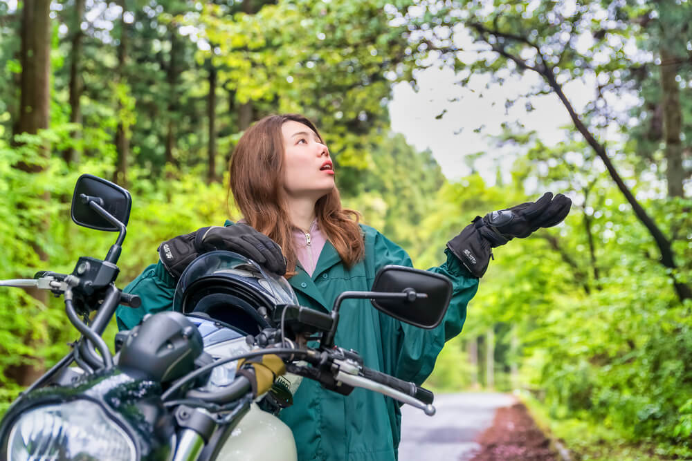 子ども2人を自転車に乗せて雨の日に送迎、これって危険！？ママスタセレクト