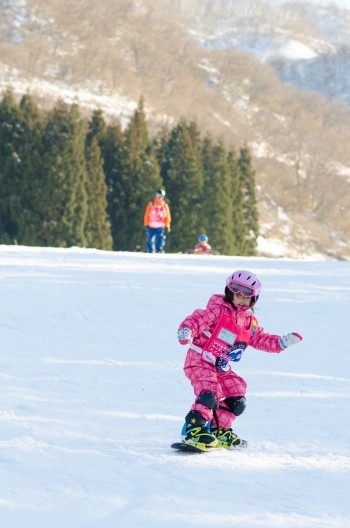 滑るだけじゃない！子供が多彩に遊べる「スキージャム勝山」 - スキージャム勝山