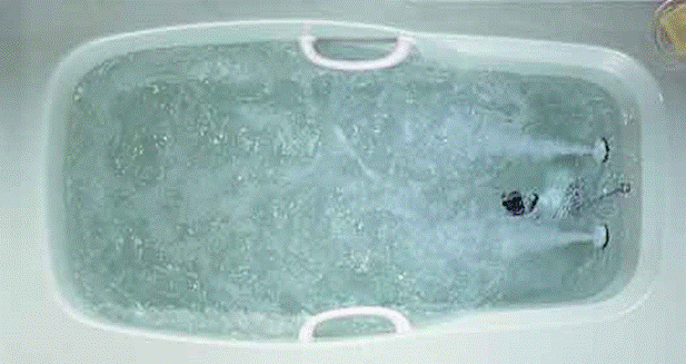 泡風呂に入浴する家族 07800020013 の写真・イラスト素材アマナイメージズ