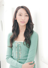 杏の「渡辺謙の娘」アピールは仏移住への覚悟の表れ 実母＆不倫夫を断ち切り新天地で飛躍日刊ゲンダイDIGITAL