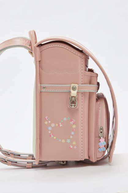 ピンクのランドセルは女の子に不動の人気！その理由は？羽倉ランドセル