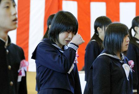 涙、笑顔 青春の巣立ち 青森県内各地で高校卒業式青森県青森ニュースWeb東奥