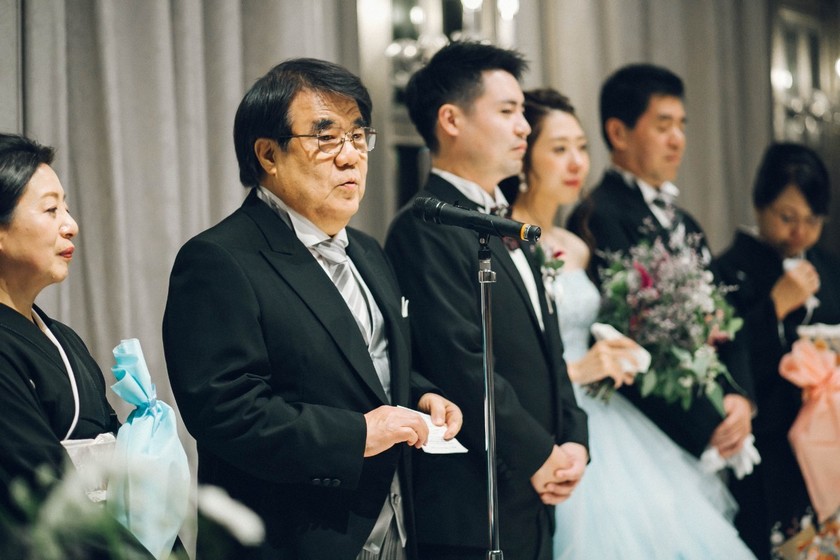 お開きでの新郎父の挨拶。短い挨拶は失礼にあたる？ - AFFLUX 愛する人へ贈るゆびわ言葉®がついた婚約・結婚指輪
